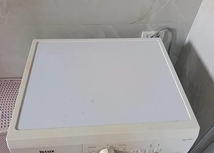 Daire Thomas Himarë